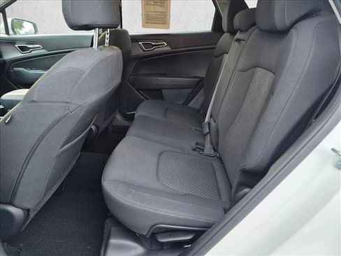 Used 2023 Kia Sportage LX FWD image 17