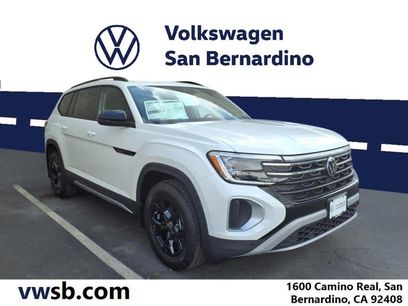New 2025 Volkswagen Atlas Peak Edition SE