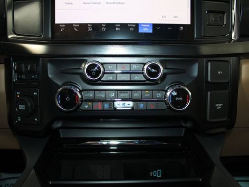 New 2026 Ford F250 Lariat w/ Chrome Package image 55