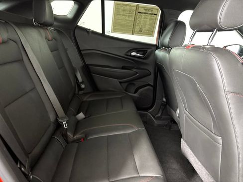 Used 2024 Chevrolet Trax RS w/ Sunroof Package FWD image 29