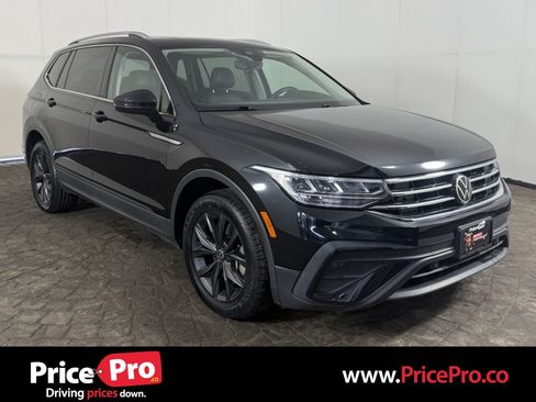 Used 2022 Volkswagen Tiguan SE AWD/4WD image 1