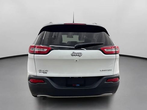 Used 2017 Jeep Cherokee Limited AWD/4WD image 8