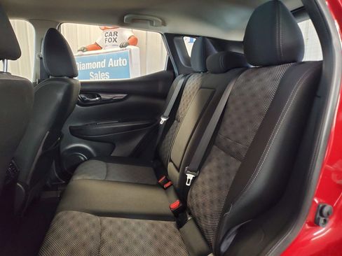 Used 2017 Nissan Rogue Sport SV image 9