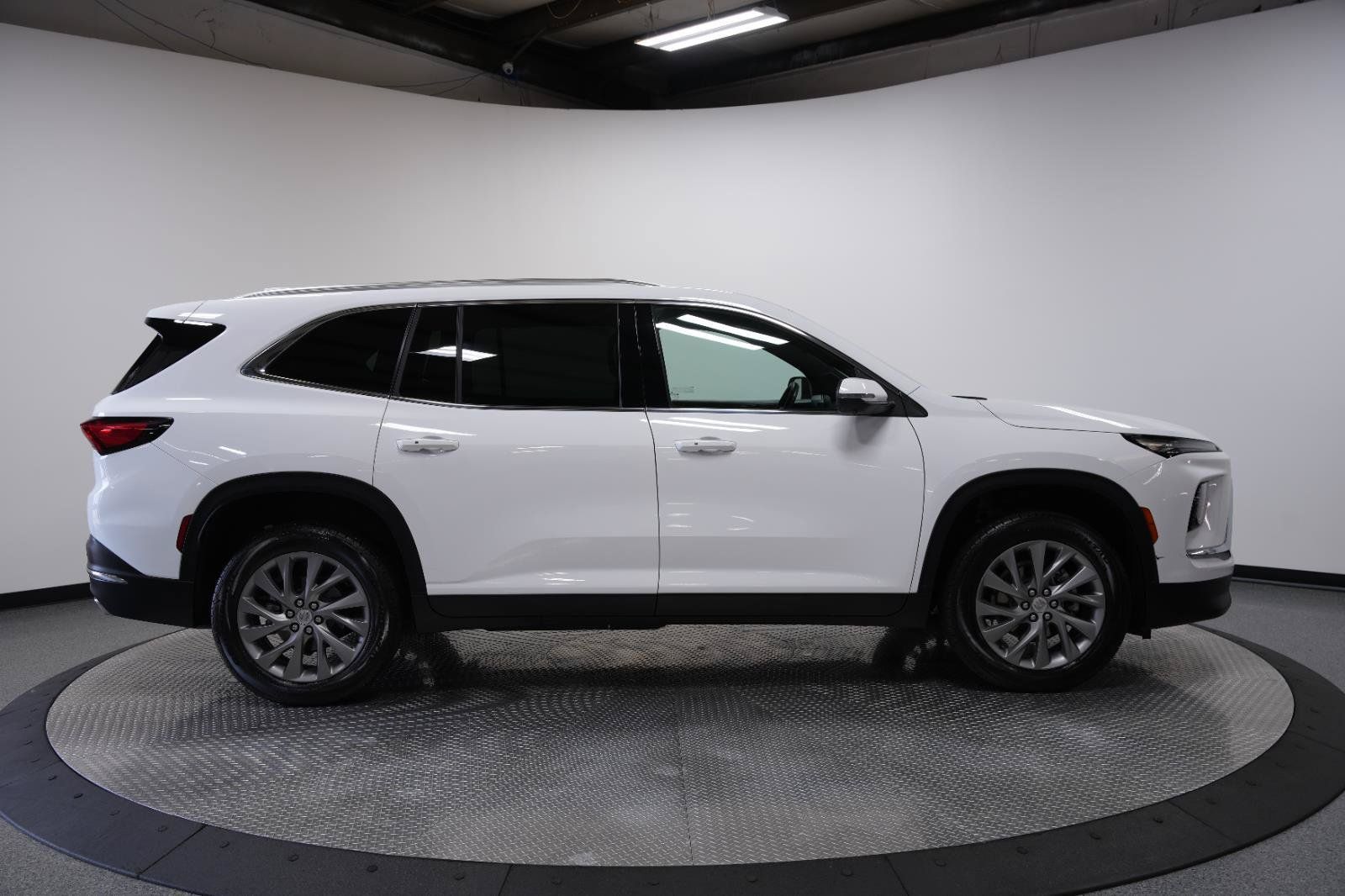 Used 2026 Buick Enclave Preferred FWD image 9