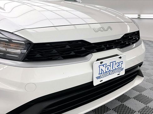 Used 2024 Kia Forte LXS w/ LXS Technology Package image 28