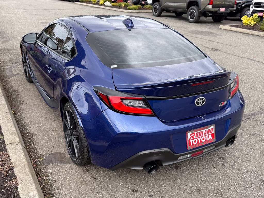 Certified 2023 Toyota GR86 Premium RWD image 9