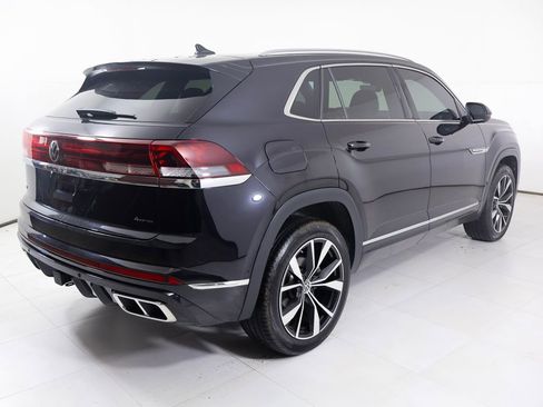 Used 2024 Volkswagen Atlas Cross Sport SEL Premium R-Line image 41