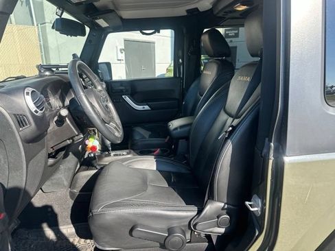 Used 2015 Jeep Wrangler Sahara w/ Connectivity Group AWD/4WD image 9