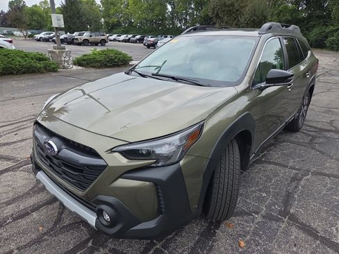 Certified 2025 Subaru Outback Limited AWD/4WD image 11