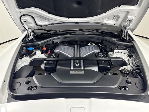 Certified 2021 Rolls-Royce Cullinan Black Badge image 31