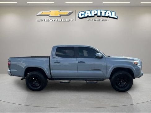 Used 2021 Toyota Tacoma SR5 AWD/4WD image 6