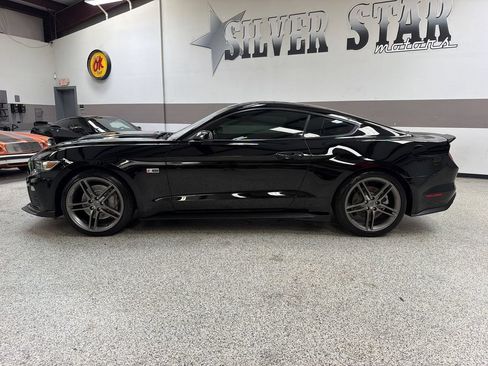 Used 2015 Ford Mustang GT Premium RWD image 3