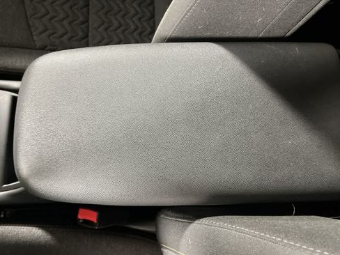Used 2023 Chevrolet Equinox LT FWD image 22