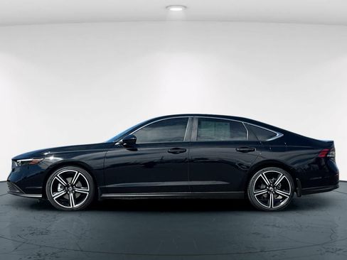 Used 2024 Honda Accord Sport image 9