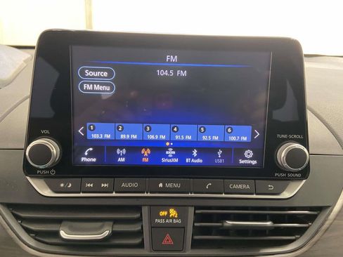 Used 2024 Nissan Altima 2.5 SV image 15