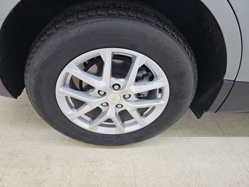 Used 2024 Chevrolet Equinox LT w/ LPO, Floor Liner Package FWD image 22