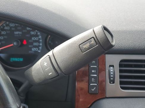 Used 2010 GMC Yukon XL SLT AWD/4WD image 14