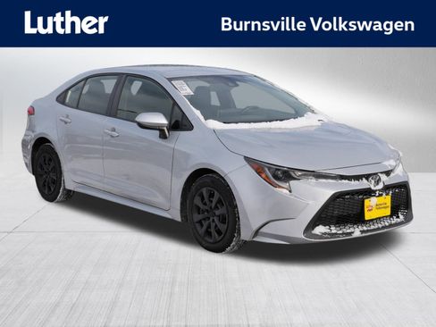 Used 2020 Toyota Corolla LE image 1