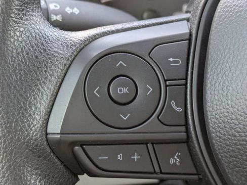 Used 2024 Toyota Corolla Cross L image 25