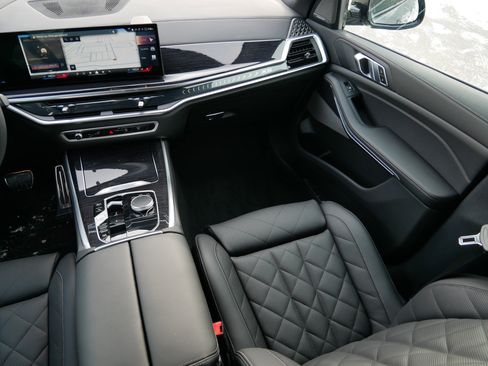 Used 2026 BMW X5 xDrive40i w/ M Sport Package image 11