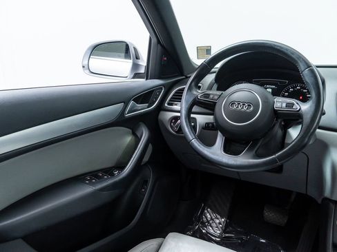 Used 2018 Audi Q3 2.0T Premium Plus w/ Premium Plus Package FWD image 22