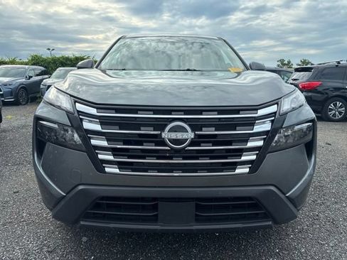 Certified 2025 Nissan Rogue SV AWD/4WD image 2