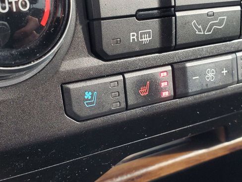 Used 2020 Ford F150 Lariat w/ Equipment Group 502A Luxury image 29