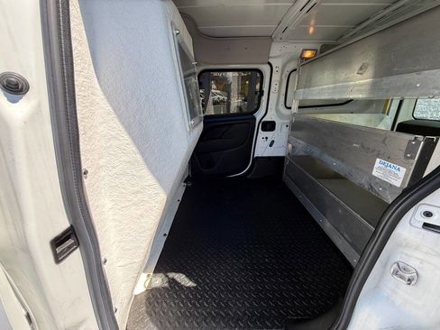 Used 2016 RAM ProMaster City Tradesman SLT w/ Rear Back-up Camera Group image 9