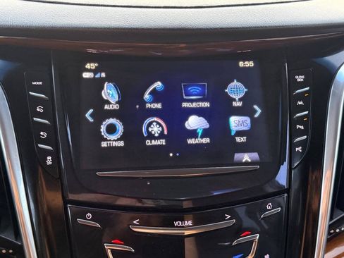 Used 2019 Cadillac Escalade ESV Luxury AWD/4WD image 40