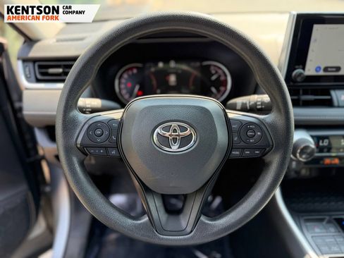 Used 2025 Toyota RAV4 XLE AWD/4WD image 14