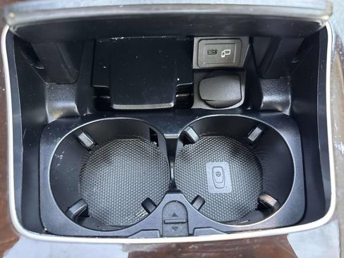 Used 2022 Mercedes-Benz E 350 4MATIC Sedan image 25