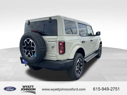 New 2026 Ford Bronco Outer Banks AWD/4WD image 3