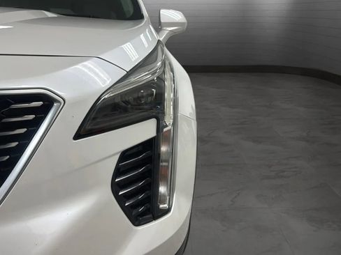 Used 2019 Cadillac XT4 Premium Luxury w/ Cold Weather Package FWD image 27