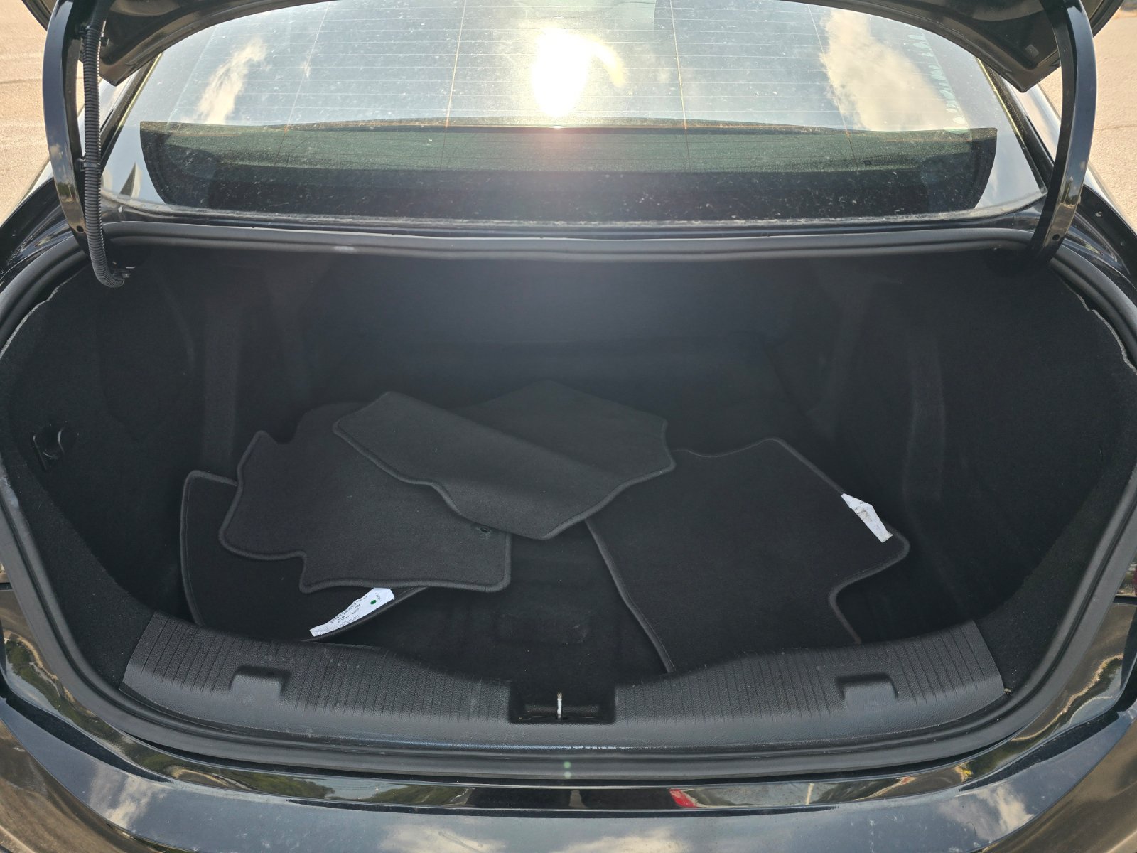 Used 2018 Chevrolet Cruze LS FWD image 26