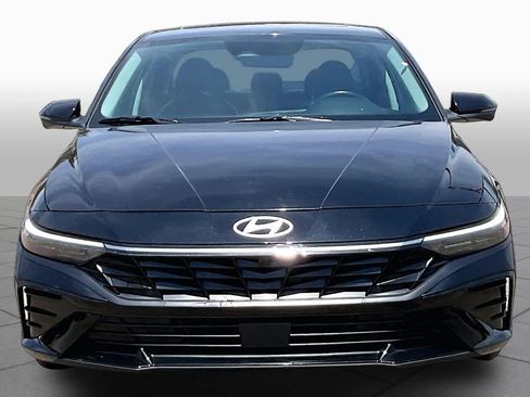 Used 2024 Hyundai Elantra Limited FWD image 4