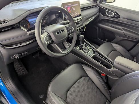 New 2026 Jeep Compass Latitude image 11
