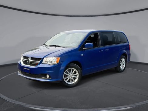 Used 2019 Dodge Grand Caravan SE FWD image 1