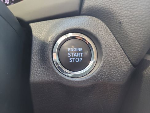 Certified 2022 Toyota RAV4 XLE image 28