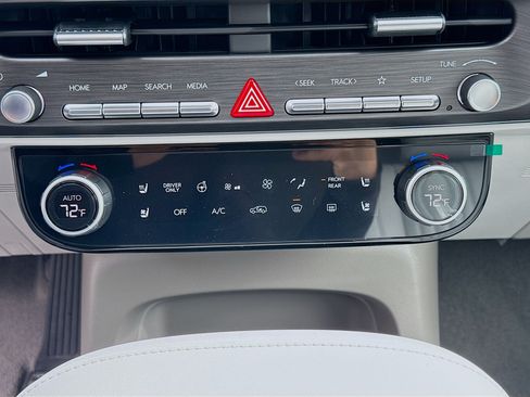 New 2026 Hyundai Palisade SEL Premium FWD image 12