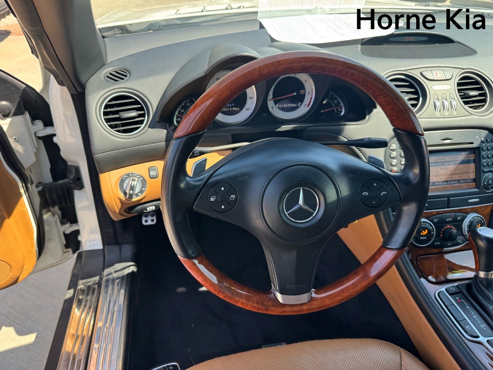 Used 2011 Mercedes-Benz SL 550 image 15