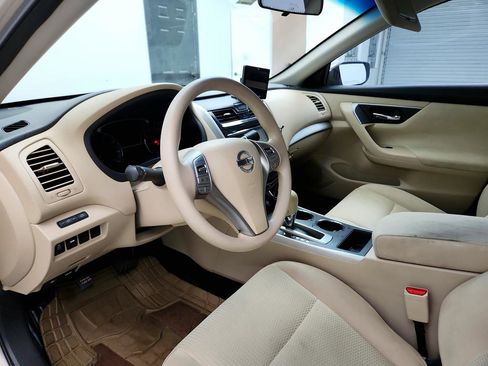 Used 2015 Nissan Altima 2.5 S w/ Power Driver Seat Package FWD image 13