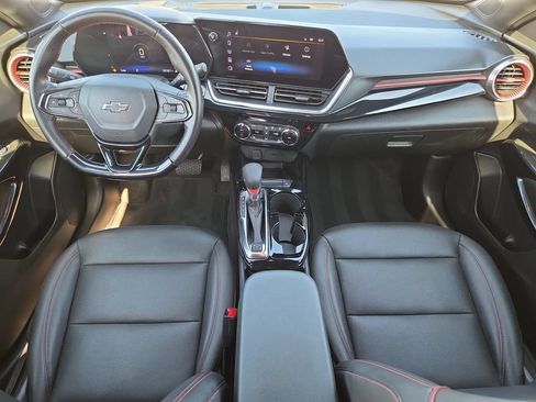 Used 2024 Chevrolet Trax RS w/ Sunroof Package FWD image 14