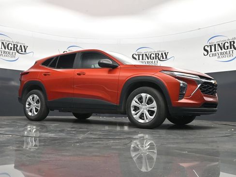 Certified 2024 Chevrolet Trax LS w/ Driver Confidence Package FWD image 26