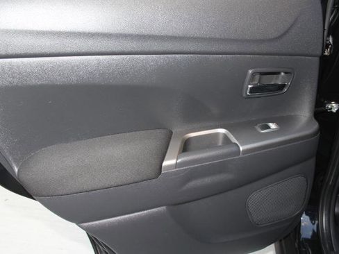 Used 2019 Mitsubishi Outlander Sport SE image 14