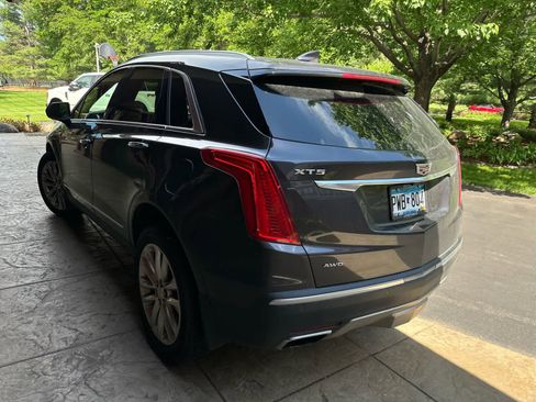 Used 2018 Cadillac XT5 Platinum w/ Driver Assist Package AWD/4WD image 2