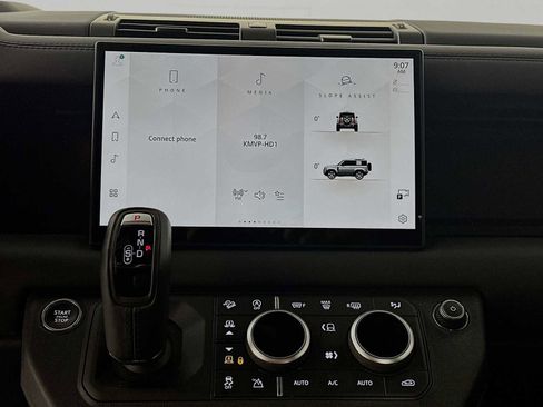 Used 2024 Land Rover Defender 90 Carpathian Edition image 17