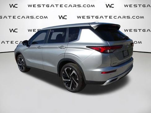 Used 2022 Mitsubishi Outlander SE image 8