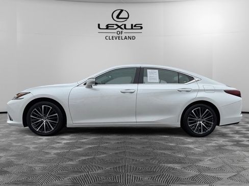 Used 2023 Lexus ES 350 w/ Premium Package image 3