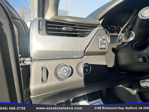 Used 2018 Chevrolet Suburban Premier image 15