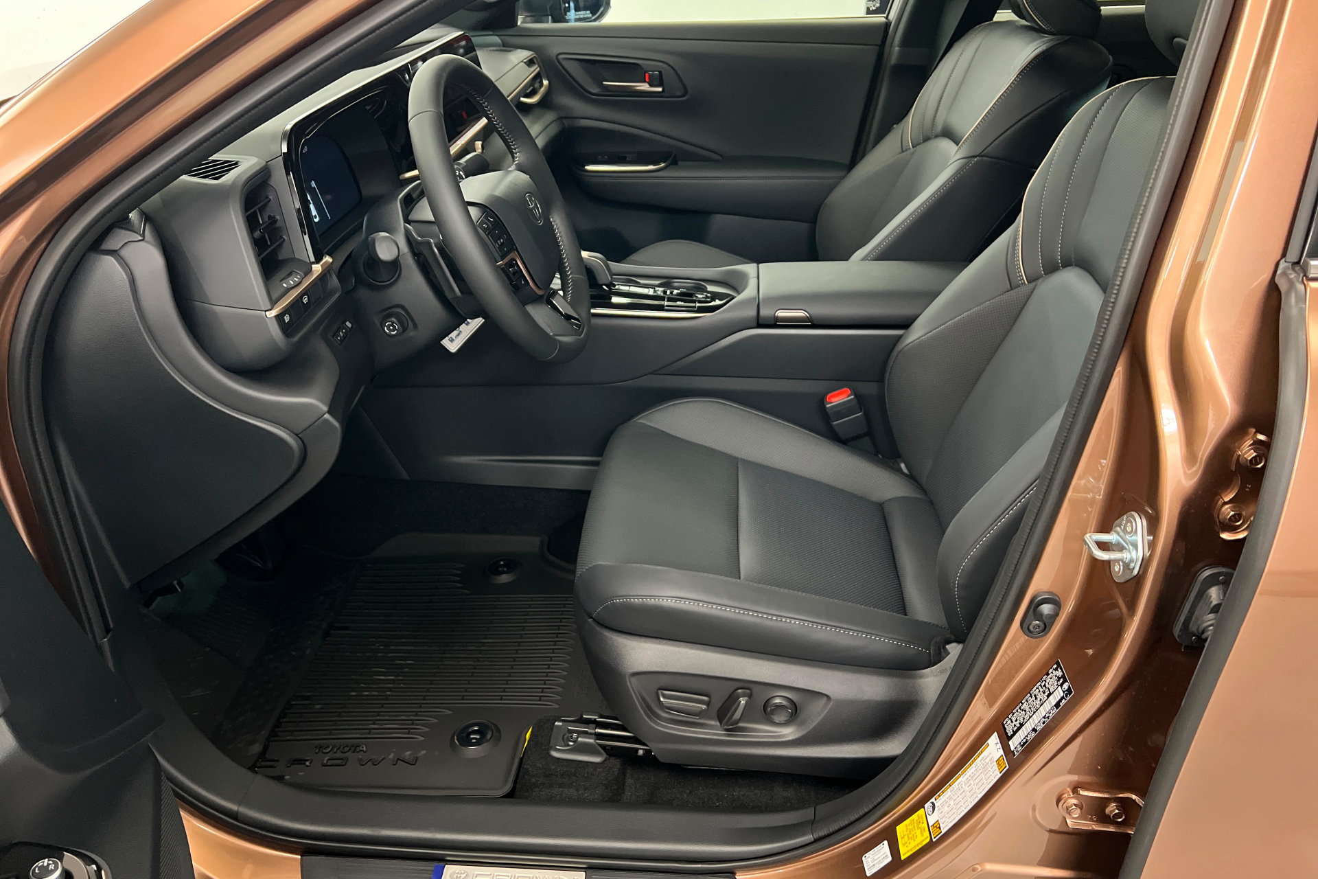 New 2026 Toyota Crown Platinum AWD/4WD image 17